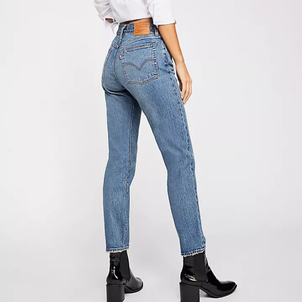 Levi’s wedgie straight jeans Size 26